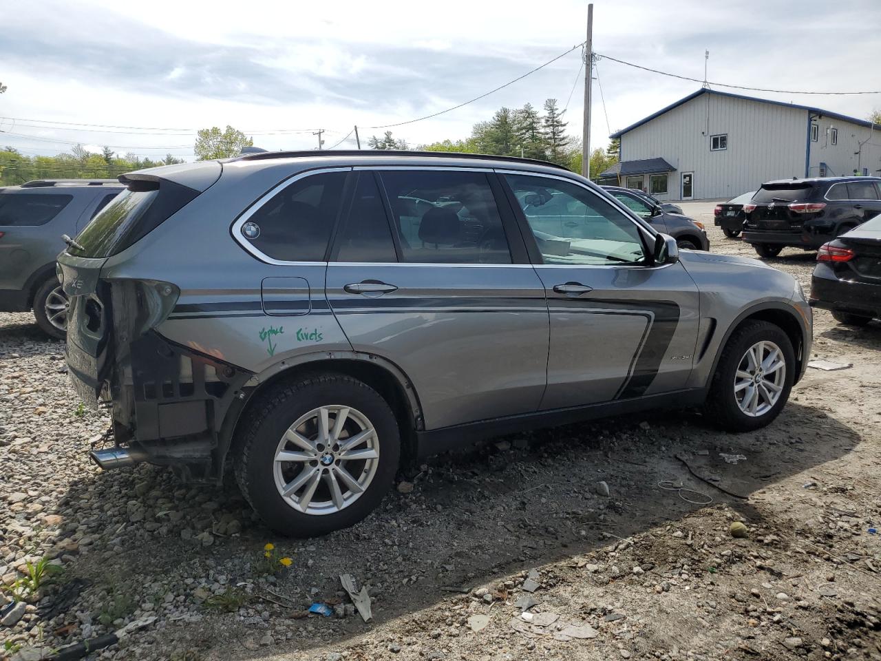 2015 BMW X5 xDrive35I vin: 5UXKR0C56F0K59864