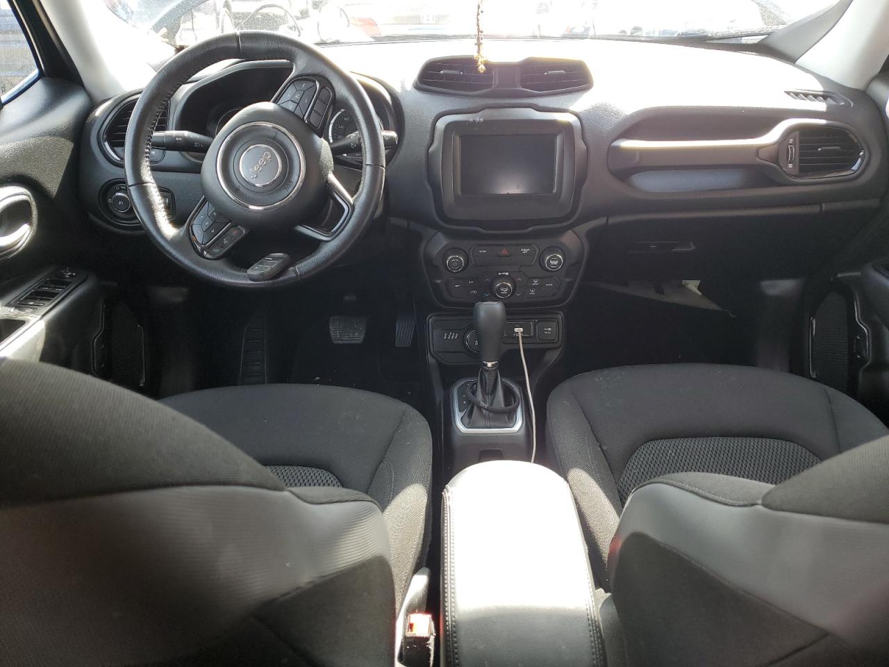 ZACCJBBBXJPH57696 2018 Jeep Renegade Latitude