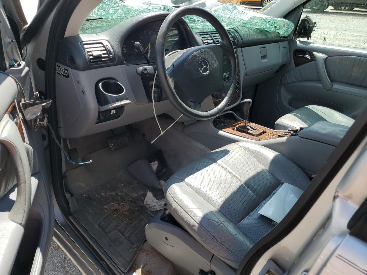 4JGAB54E21A225691 2001 Mercedes-Benz Ml 320