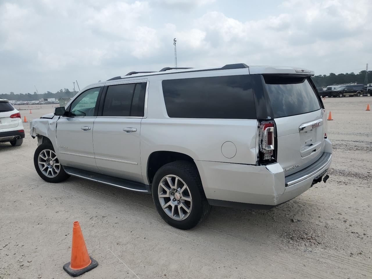 1GKS1HKJ9LR209509 2020 GMC Yukon Xl Denali