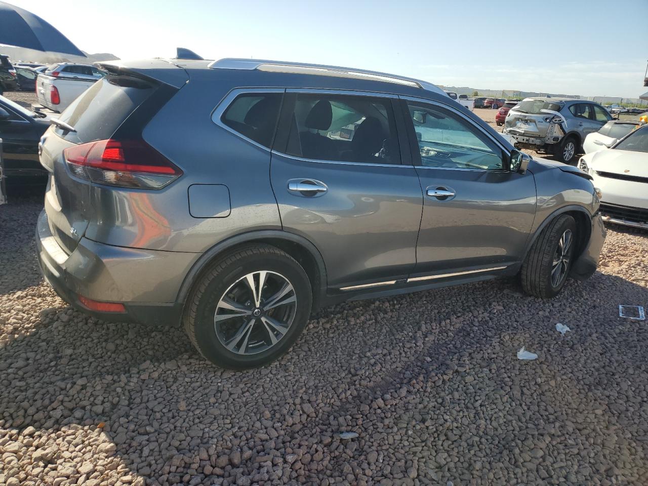 JN8AT2MT1JW452943 2018 Nissan Rogue S