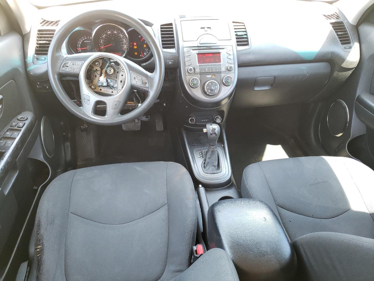 KNDJT2A22B7279209 2011 Kia Soul +