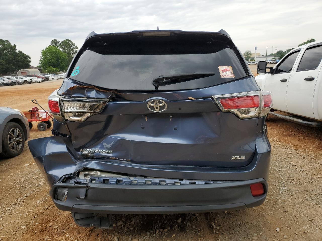 5TDKKRFH1GS131885 2016 Toyota Highlander Xle