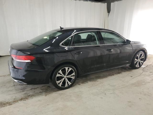 1VWSA7A38MC015712 Volkswagen Passat SE 3