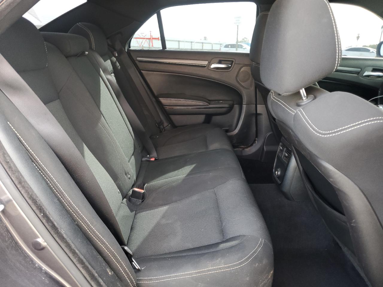 2C3CCAXJ2DH694480 2013 Chrysler 300 Srt8 Core