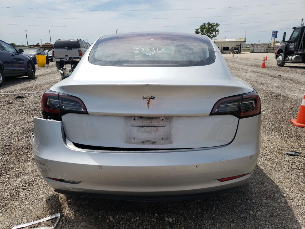 5YJ3E1EA8JF037337 2018 Tesla Model 3