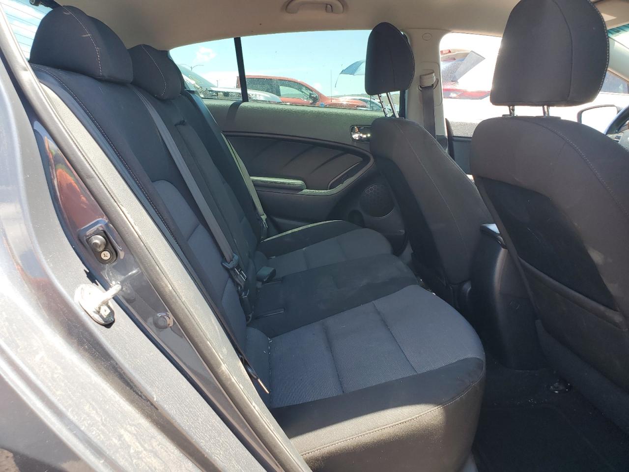 KNAFK5A81G5652853 2016 Kia Forte Lx