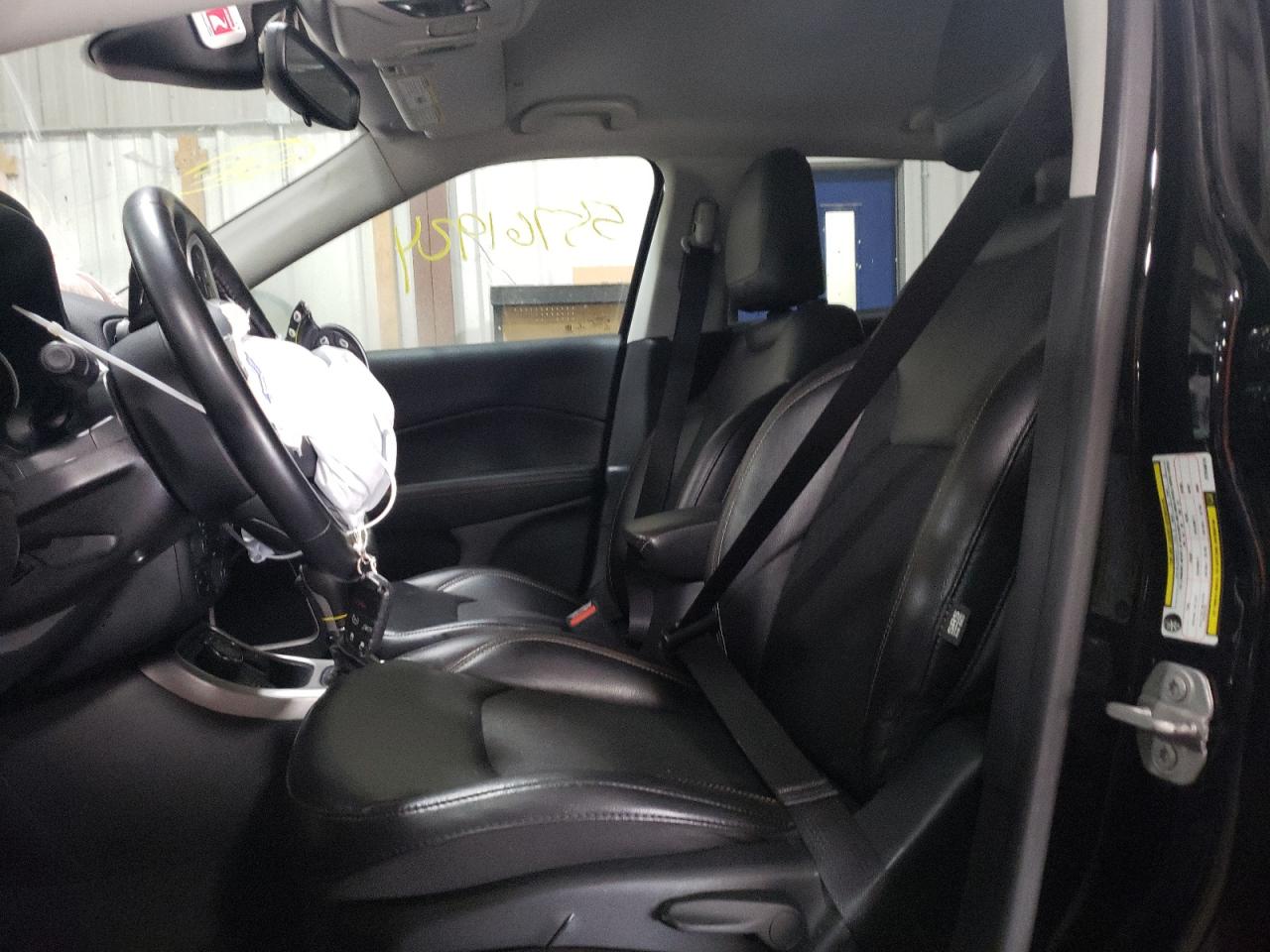 3C4NJDBBXKT648010 2019 Jeep Compass Latitude