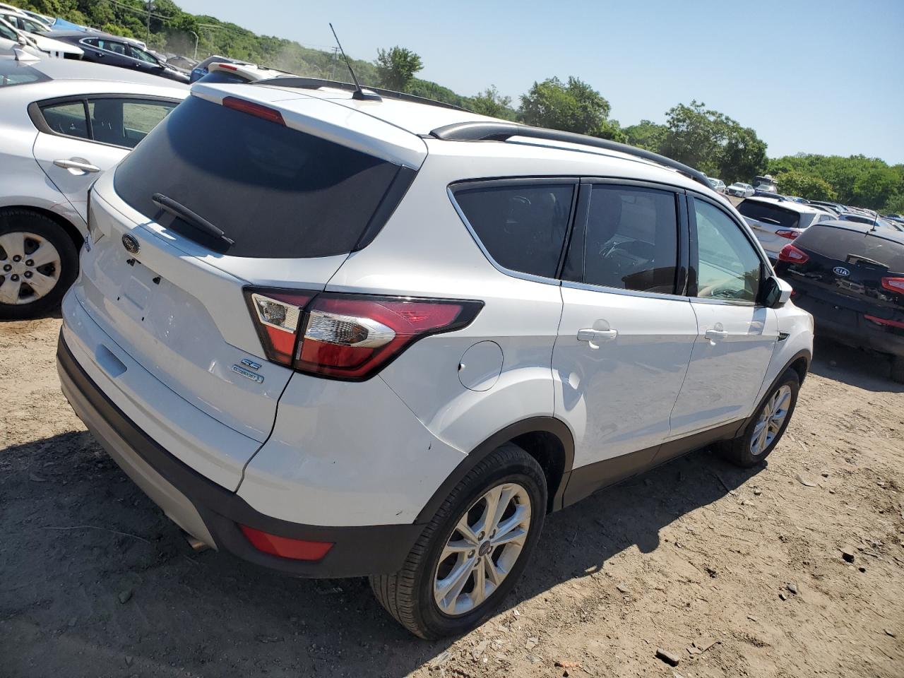 1FMCU0GD9JUA35362 2018 Ford Escape Se