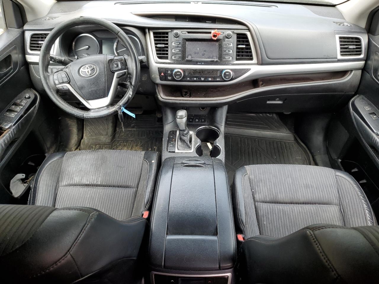 5TDBKRFHXES048016 2014 Toyota Highlander Le