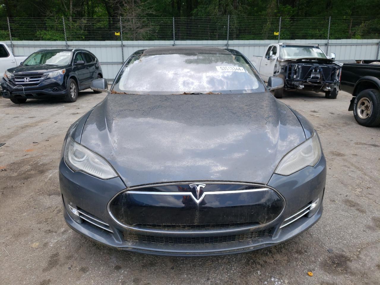 2013 Tesla Model S vin: 5YJSA1DN0DFP18897