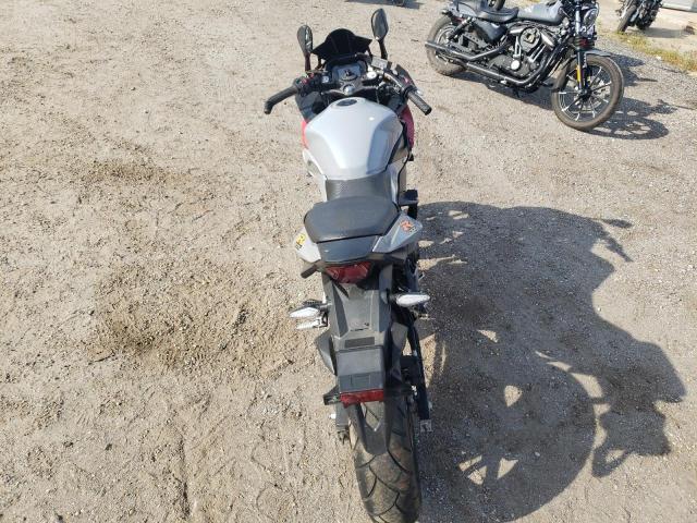 2018 SUZUKI GSX250R LC6DN11A7J1102161