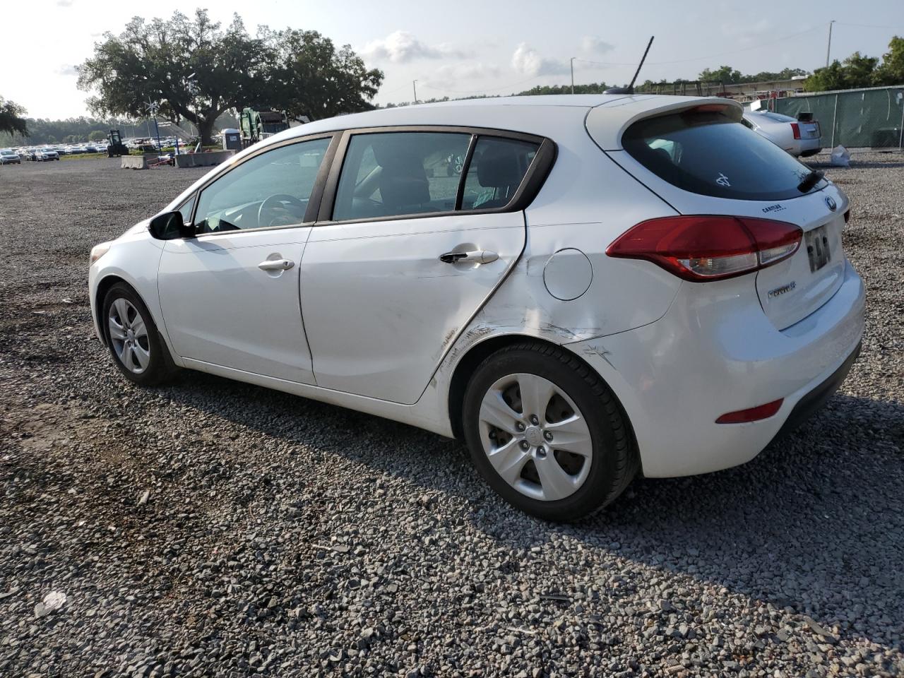 KNAFK5A8XG5582110 2016 Kia Forte Lx