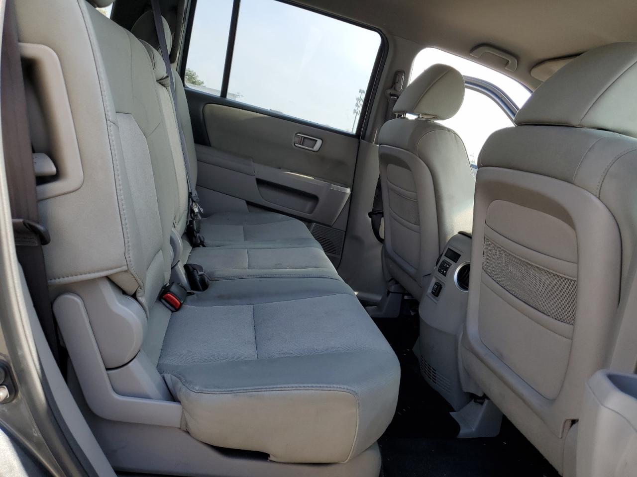 5FNYF4H24AB032869 2010 Honda Pilot Lx