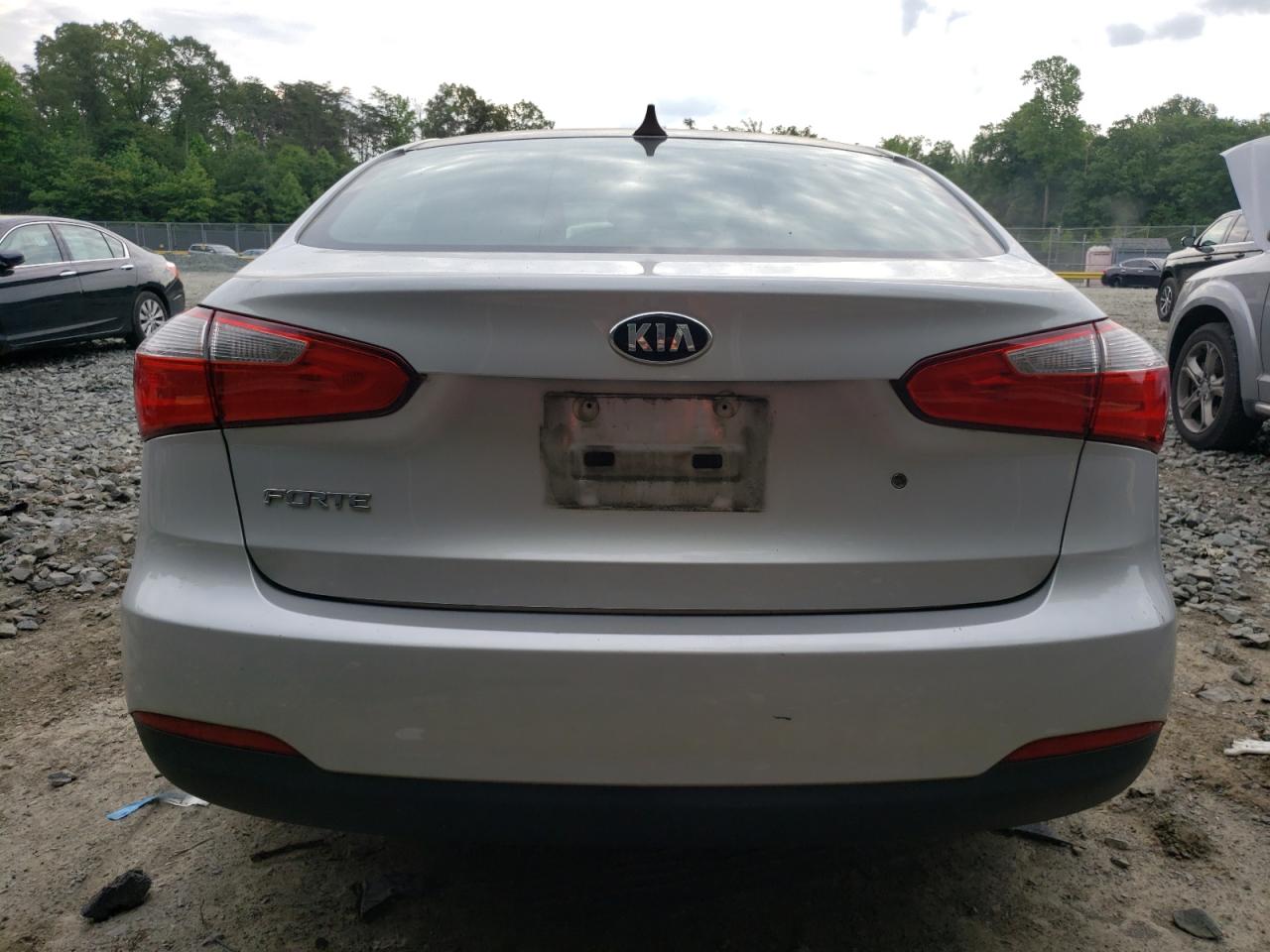 KNAFK4A68F5371172 2015 Kia Forte Lx