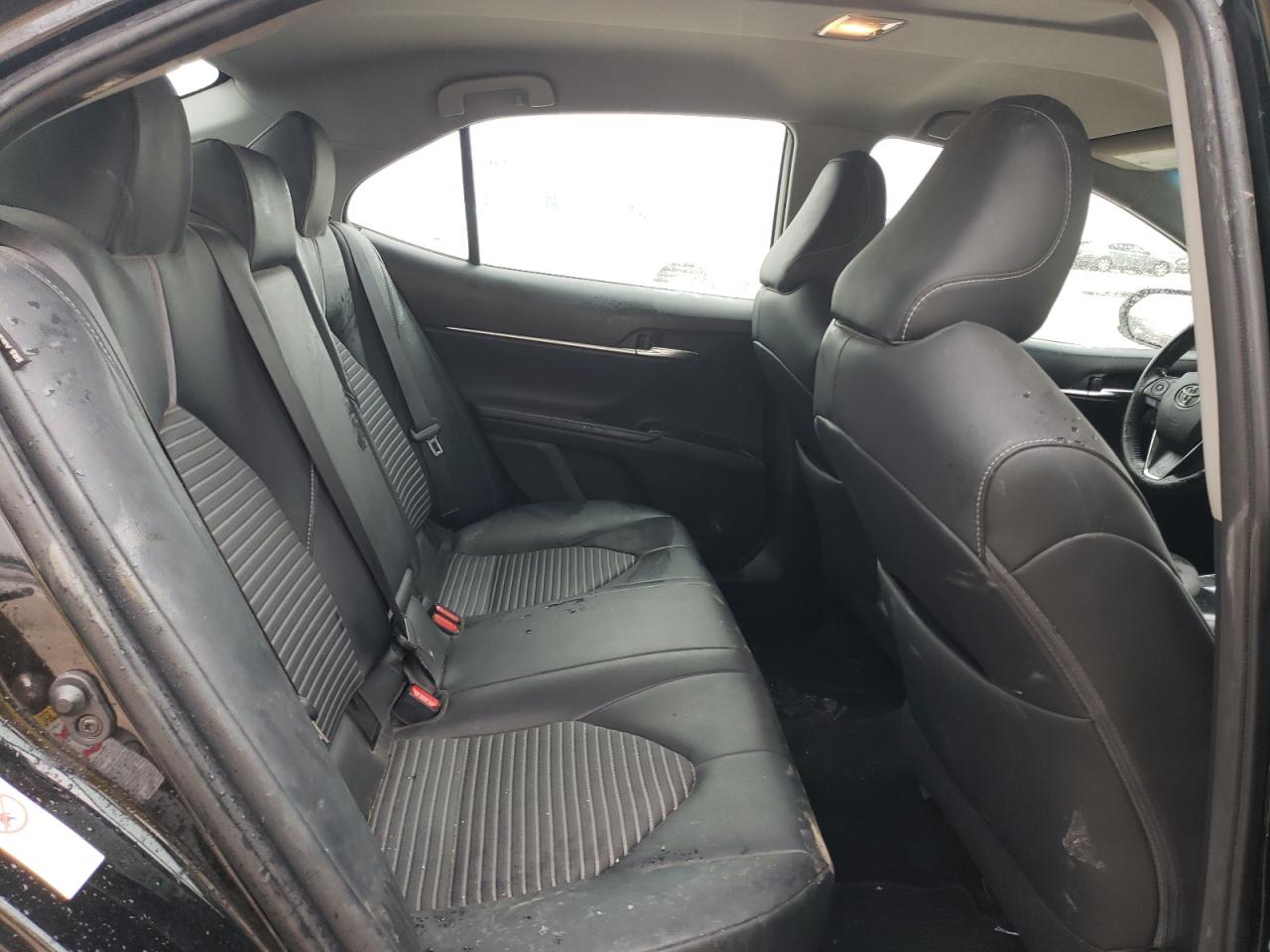 2019 Toyota Camry L vin: 4T1B11HK2KU165072