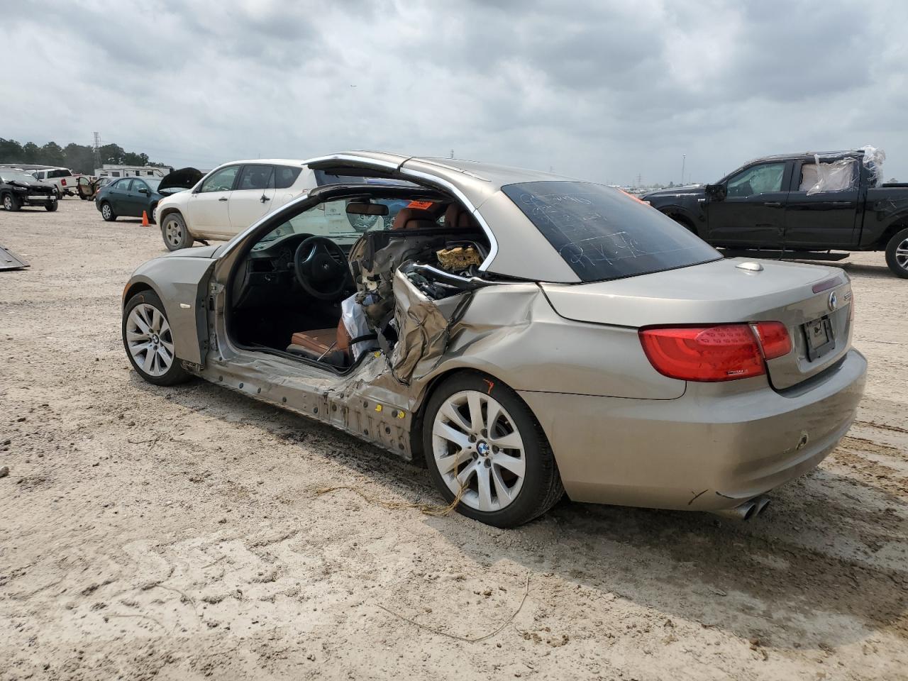 WBADW3C5XBE540676 2011 BMW 328 I