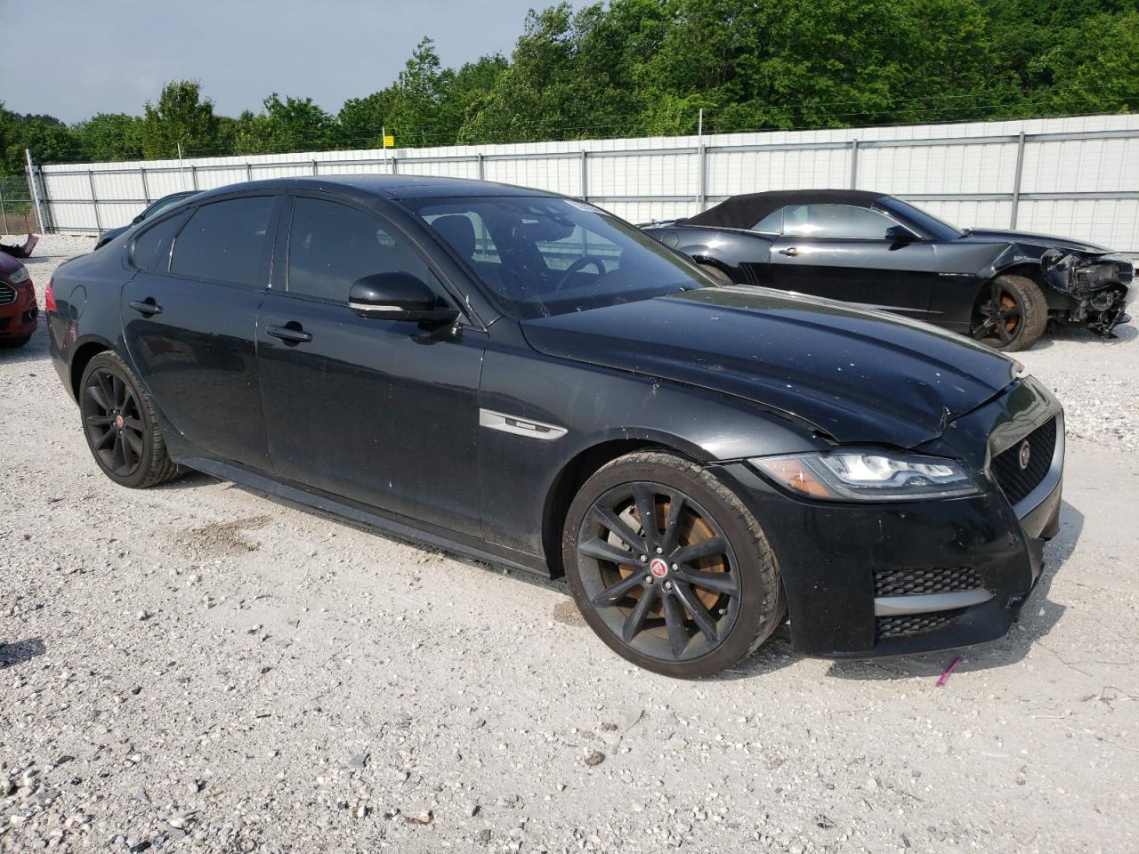 SAJBF4BV8GCY03883 2016 Jaguar Xf R - Sport