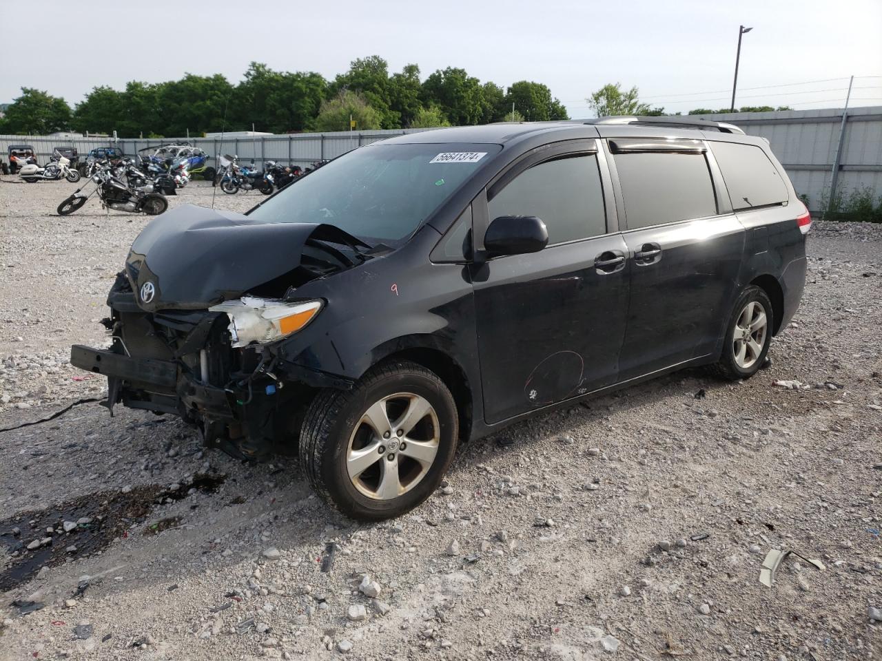 Toyota Sienna 2011 E grade