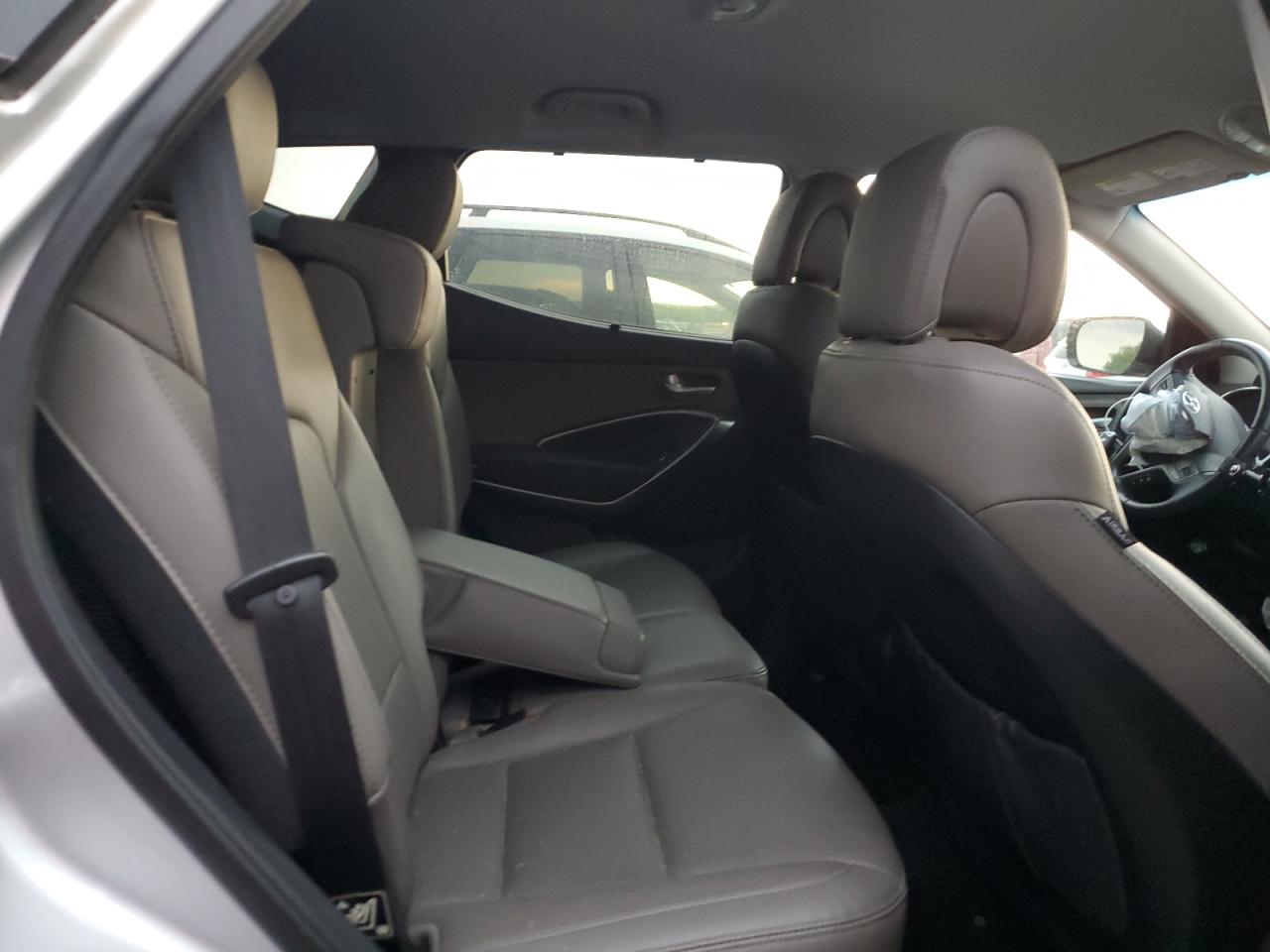 5XYZU3LB2HG451169 2017 Hyundai Santa Fe Sport