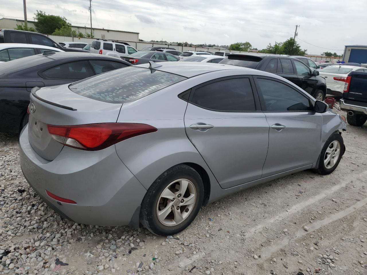 5NPDH4AE2FH607377 2015 Hyundai Elantra Se