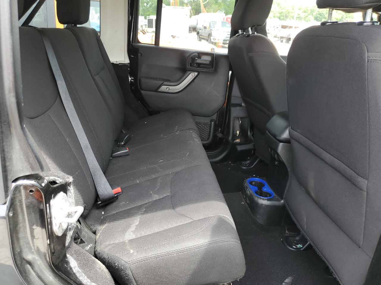 1C4BJWDG8HL722780 2017 Jeep Wrangler Unlimited Sport