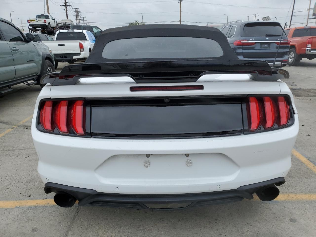 2020 Ford Mustang vin: 1FATP8UH5L5180158