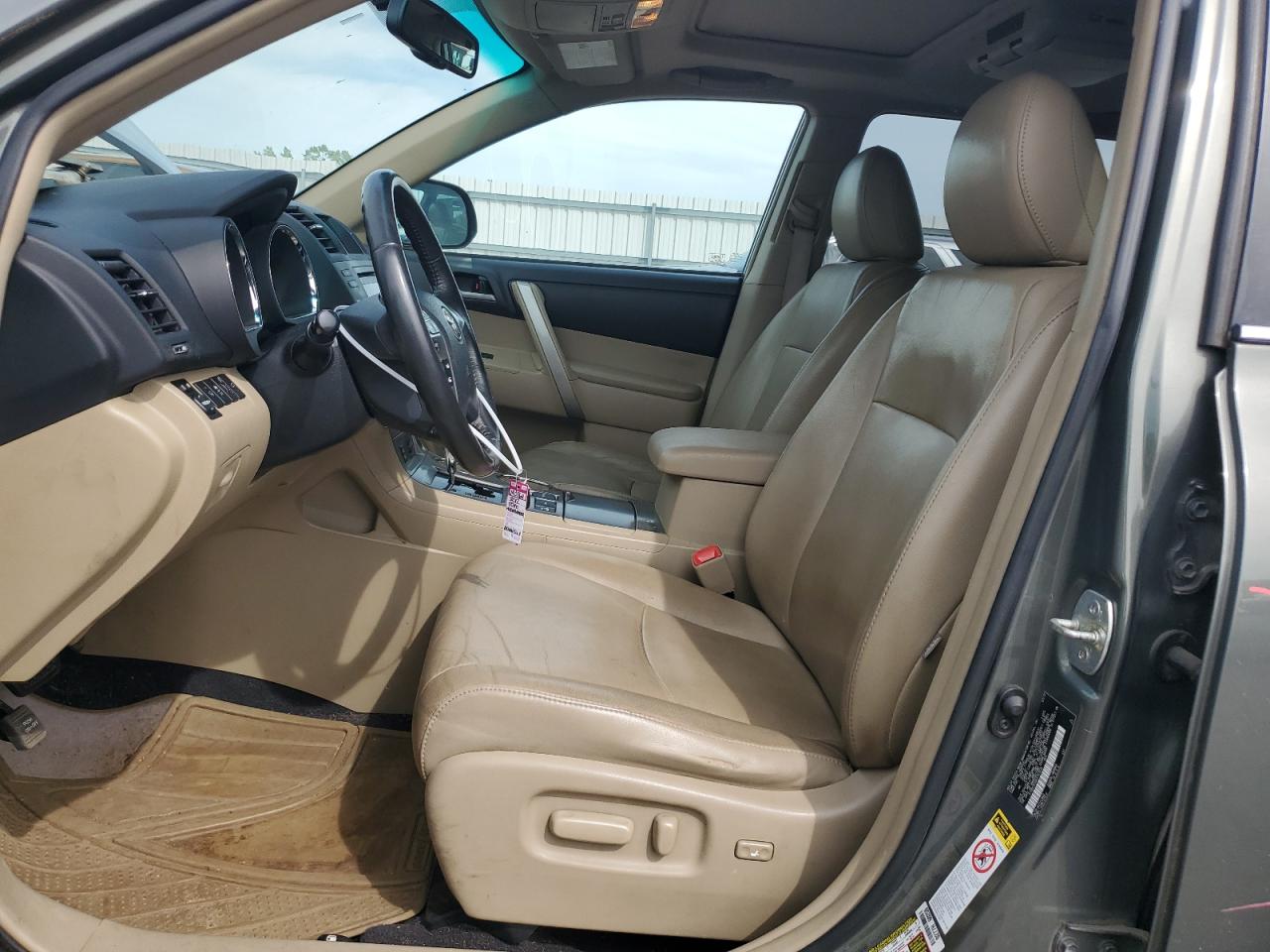 5TDBK3EH9CS143226 2012 Toyota Highlander Base