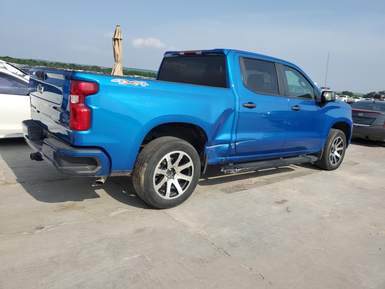 2022 Chevrolet Silverado K1500 Custom vin: 3GCPDBEK7NG566619