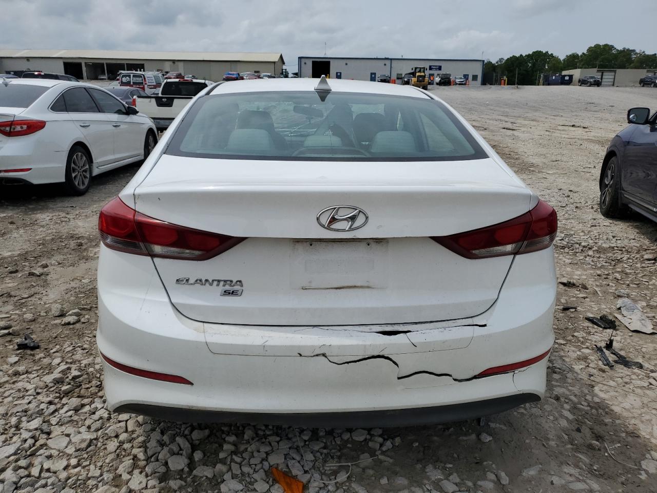 5NPD74LFXHH075209 2017 Hyundai Elantra Se