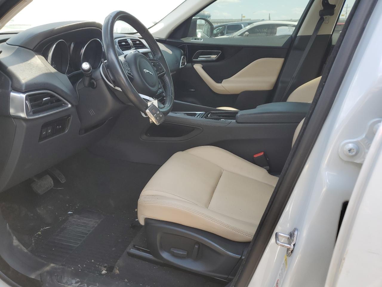SADCJ2FN2JA237193 2018 Jaguar F-Pace Premium