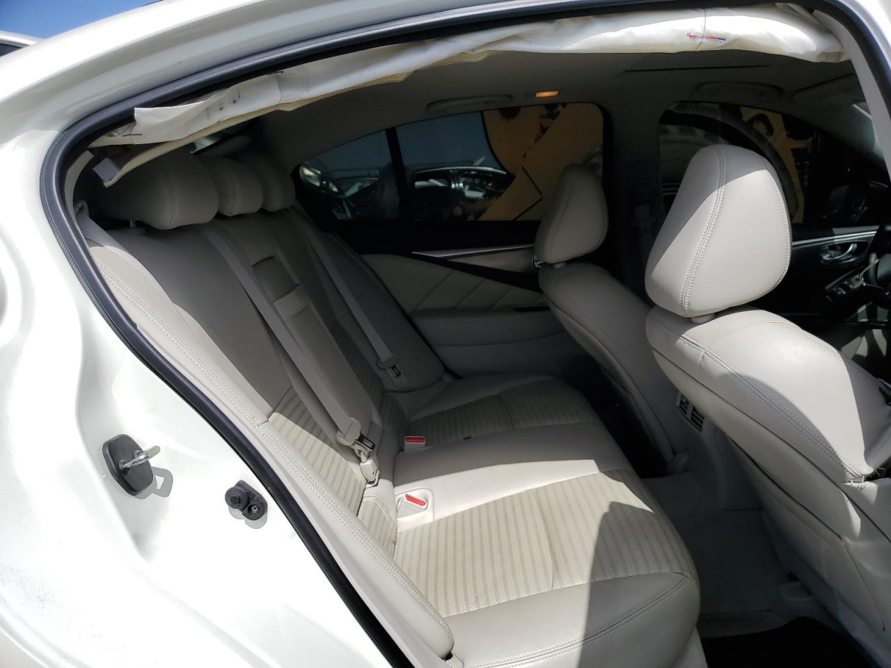 JN1EV7AP7KM515619 2019 Infiniti Q50 Luxe