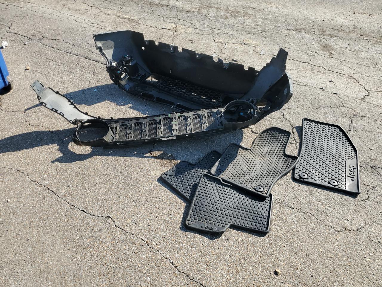 ZACCJBBB7JPH01893 2018 Jeep Renegade Latitude