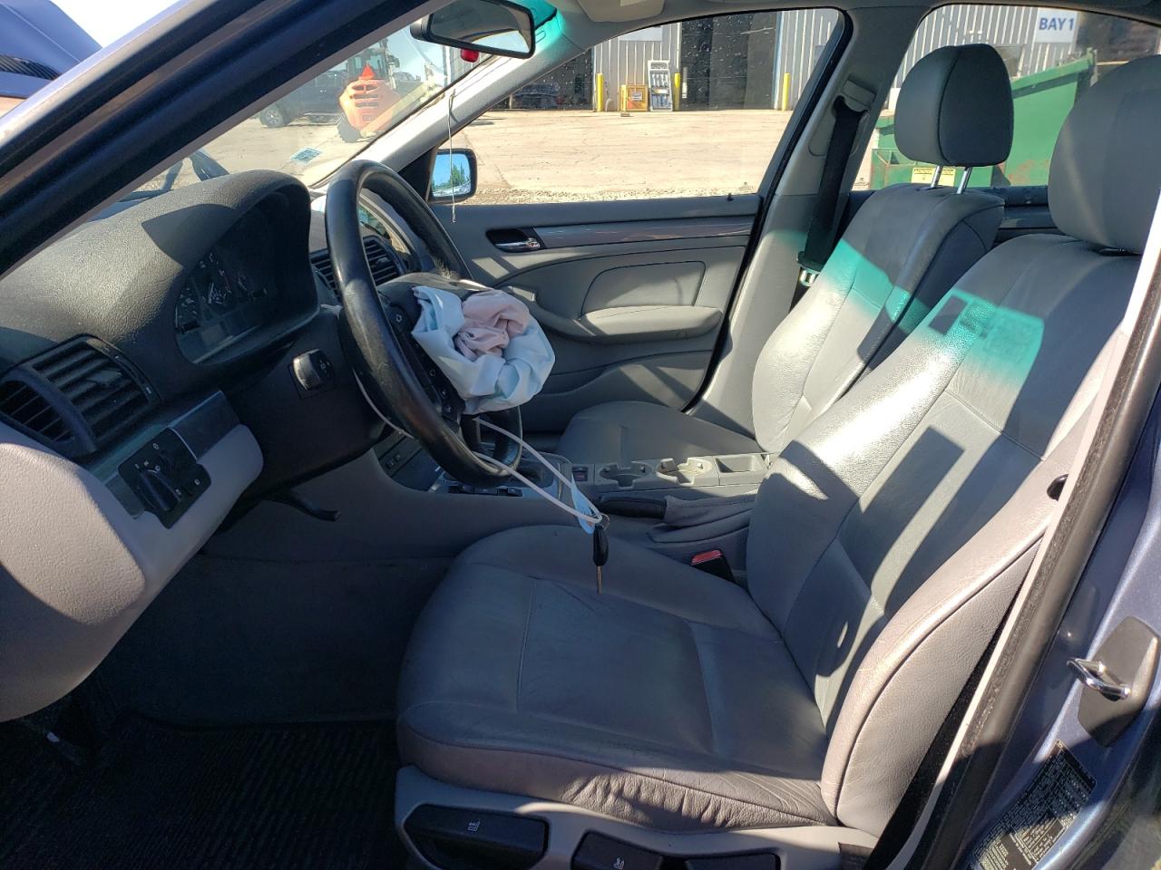 WBAAV33451FU94552 2001 BMW 325 I