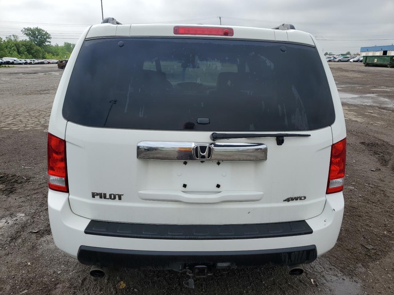 5FNYF4H50BB009956 2011 Honda Pilot Exl