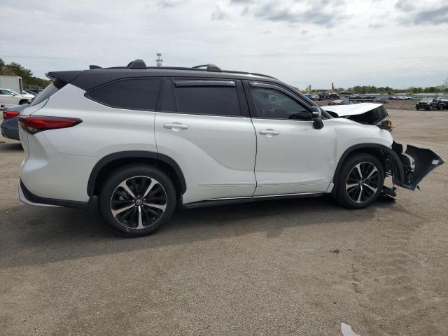 2022 Toyota Highlander Xse VIN: 5TDLZRBH2NS220318 Lot: 54429424