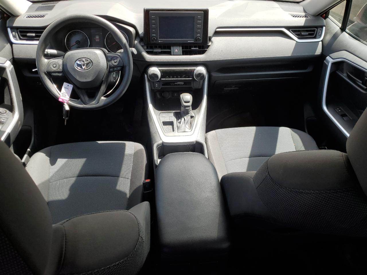 2T3H1RFV7NW196156 2022 Toyota Rav4 Le