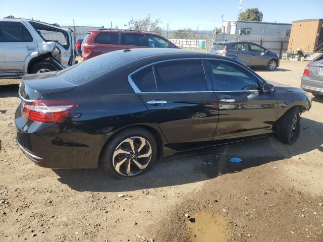 2017 Honda Accord Exl VIN: 1HGCR2F88HA112371 Lot: 53707014