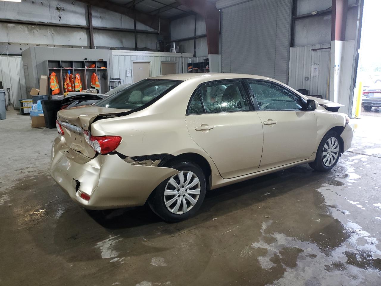 2013 Toyota Corolla Base vin: 5YFBU4EE7DP209448