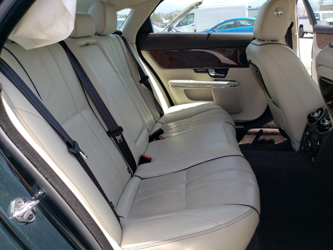 SAJWA2GB1BLV05123 2011 Jaguar Xjl