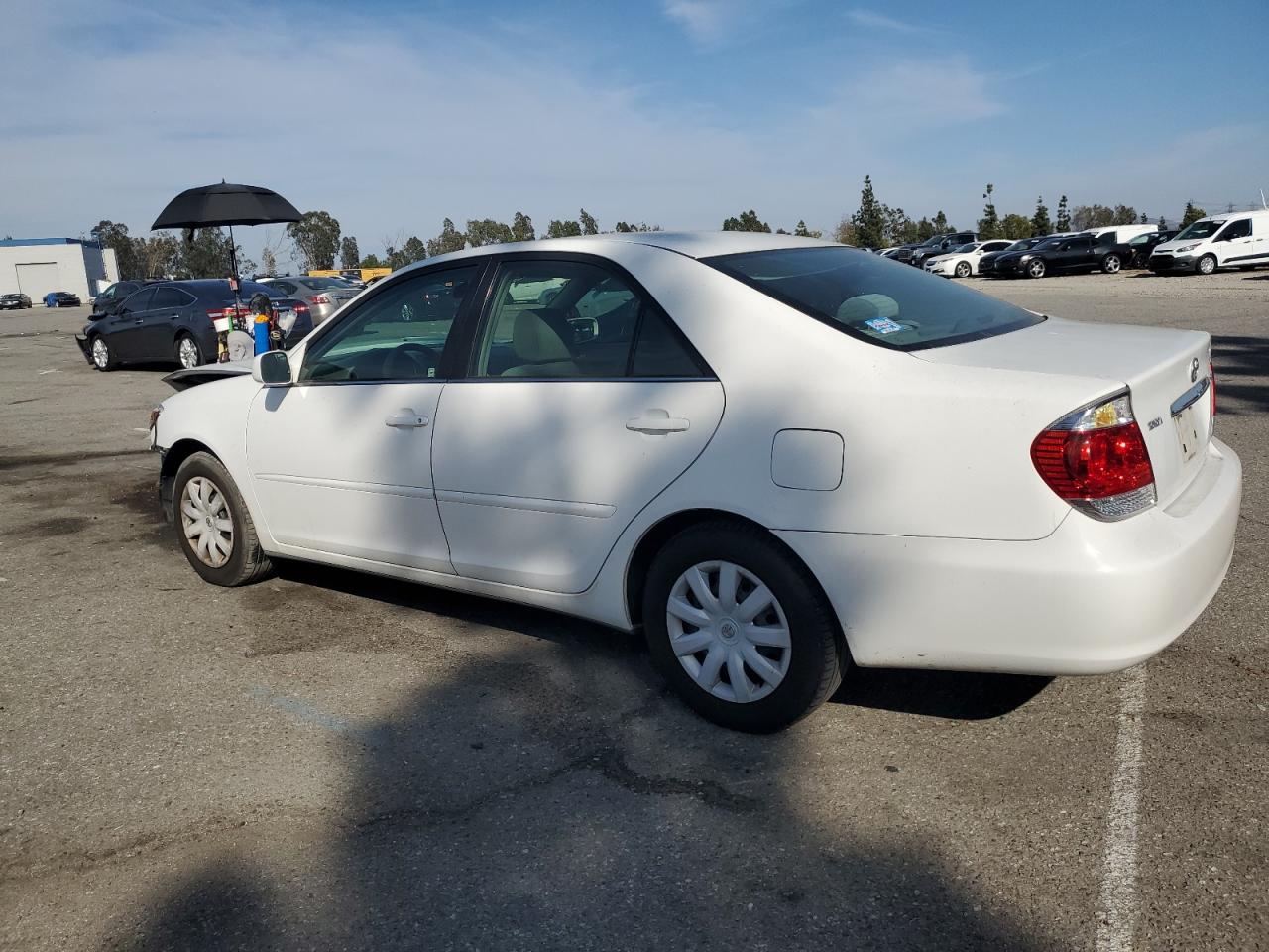 4T1BE32K35U560228 2005 Toyota Camry Le