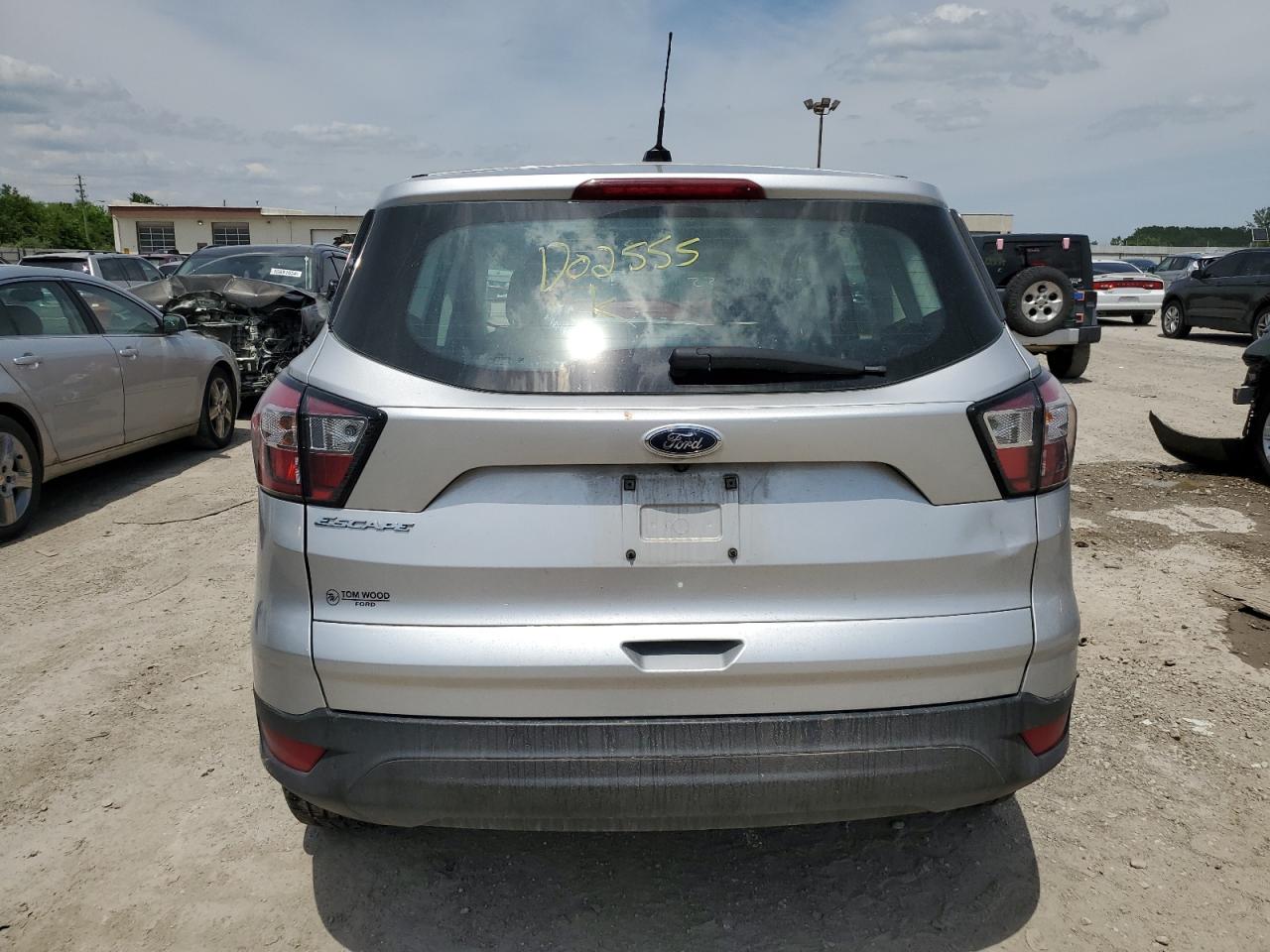 1FMCU0F73JUD02555 2018 Ford Escape S