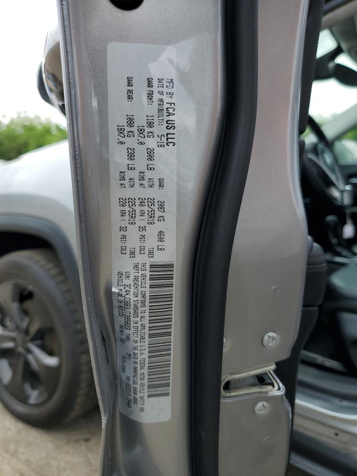 3C4NJDBB3JT395823 2018 Jeep Compass Latitude