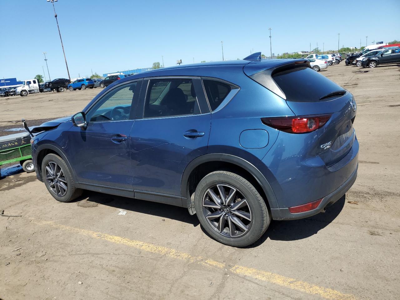 JM3KFBCM0J0416009 2018 Mazda Cx-5 Touring