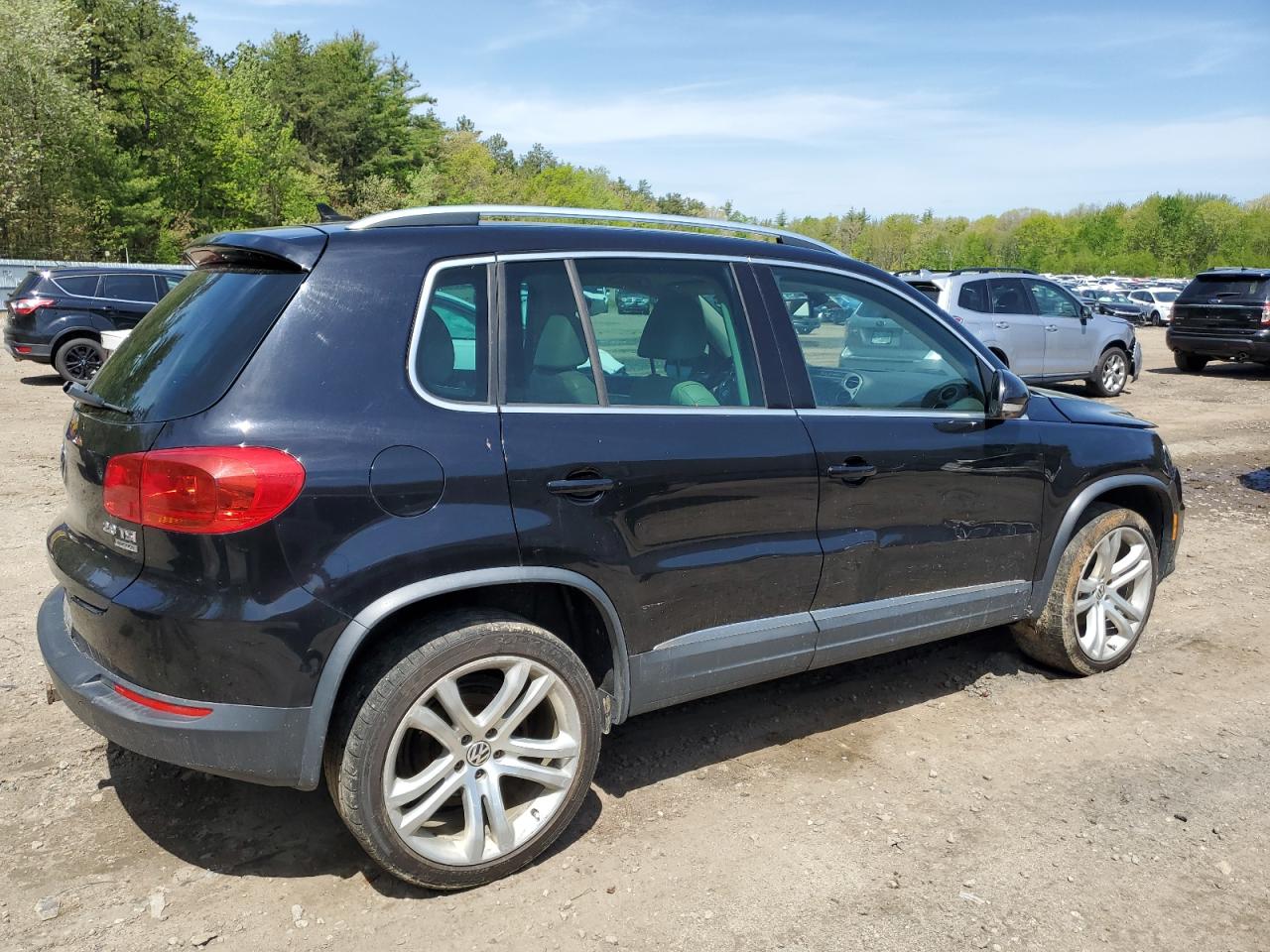 WVGBV7AX3CW538896 2012 Volkswagen Tiguan S