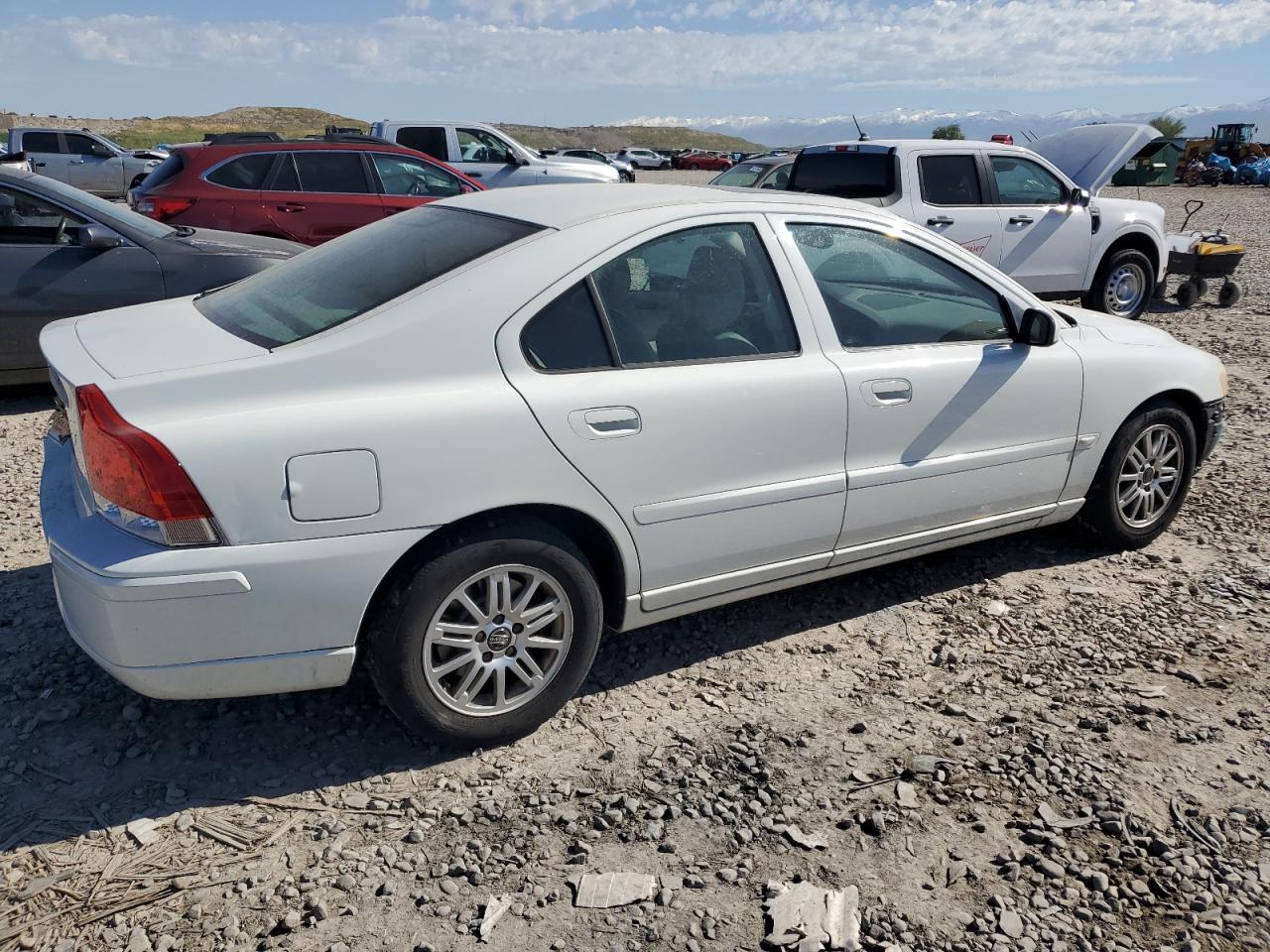 YV1RS640852441105 2005 Volvo S60