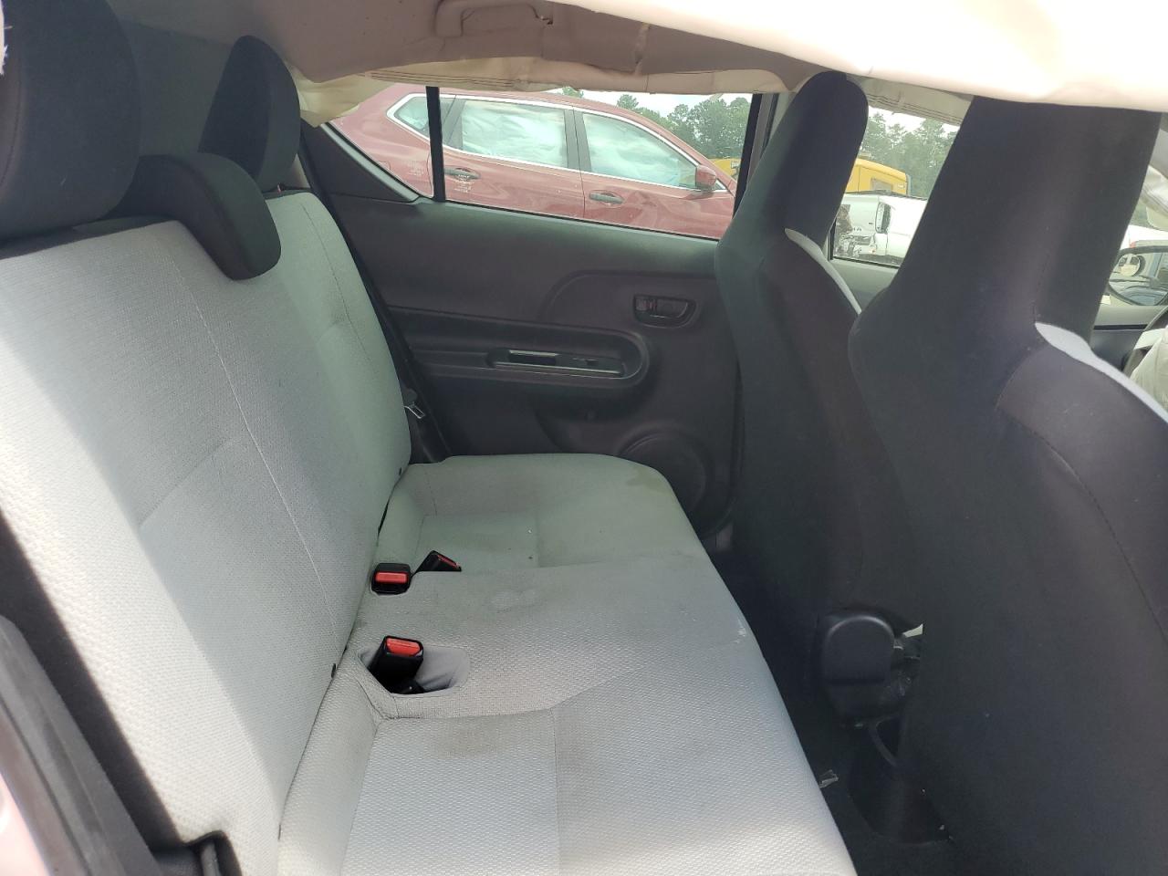 JTDKDTB35G1118281 2016 Toyota Prius C