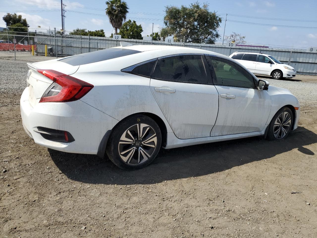 Lot #2869508876 2018 HONDA CIVIC EXL