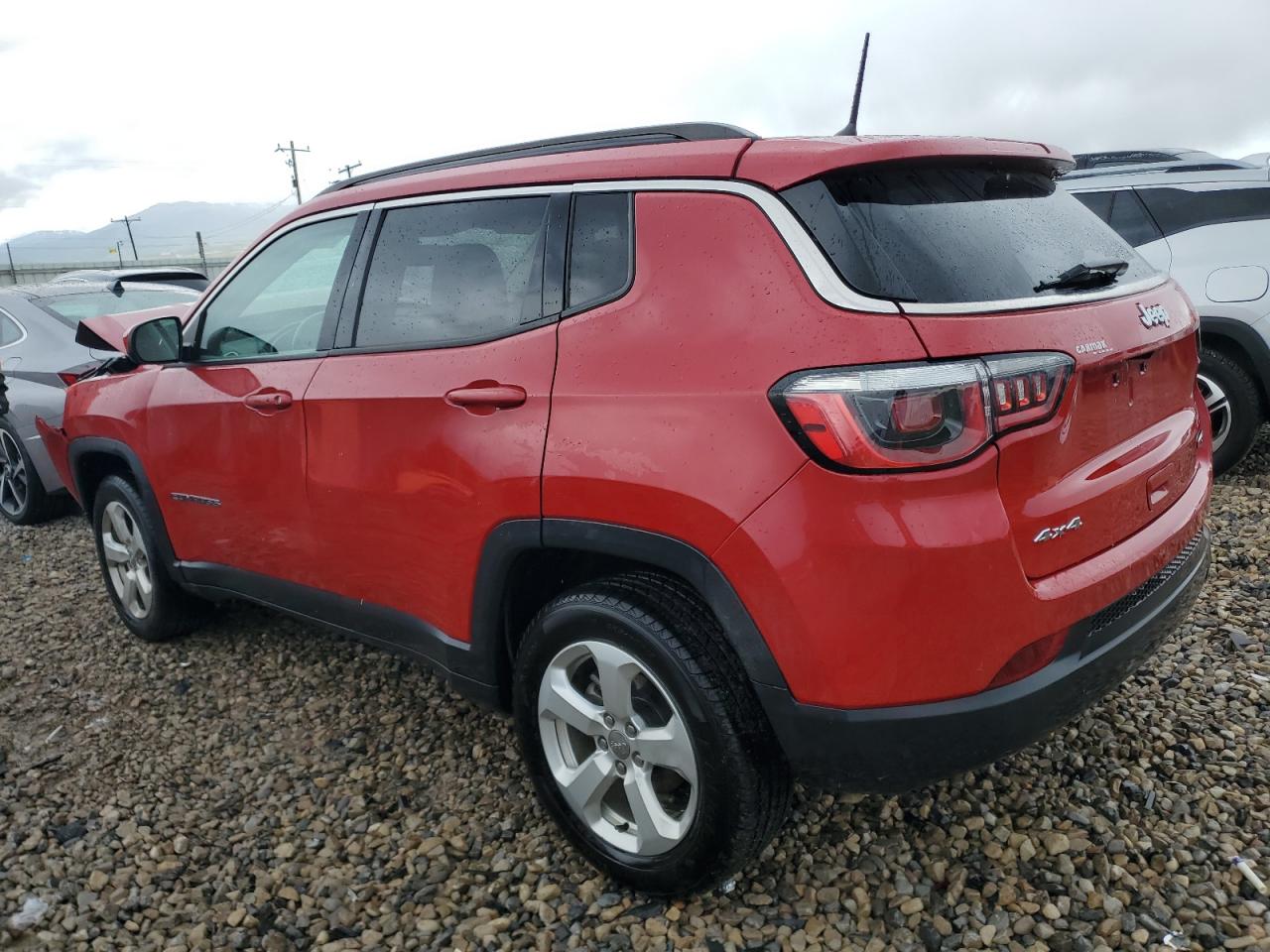 2017 Jeep Compass Latitude vin: 3C4NJDBB9HT693013