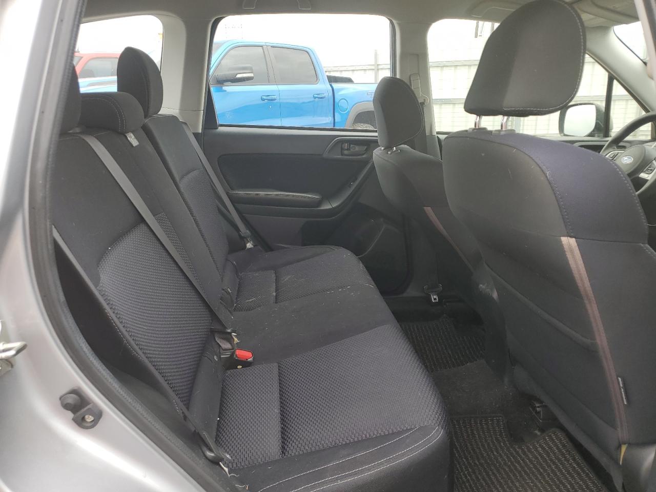 JF2SJAAC7JH524402 2018 Subaru Forester 2.5I